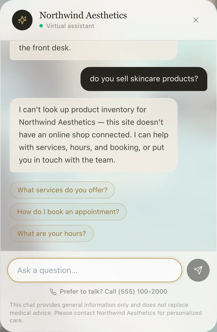 The website assistant declining a product question: it explains it cannot look up product inventory because this site has no online shop connected, and offers services, hours and booking instead.